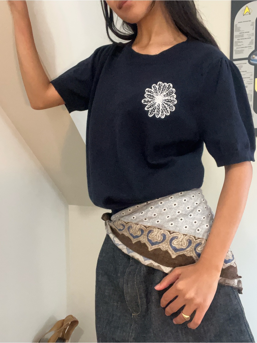 Navy Short-Sleeve Knit Top with Floral Embroidery